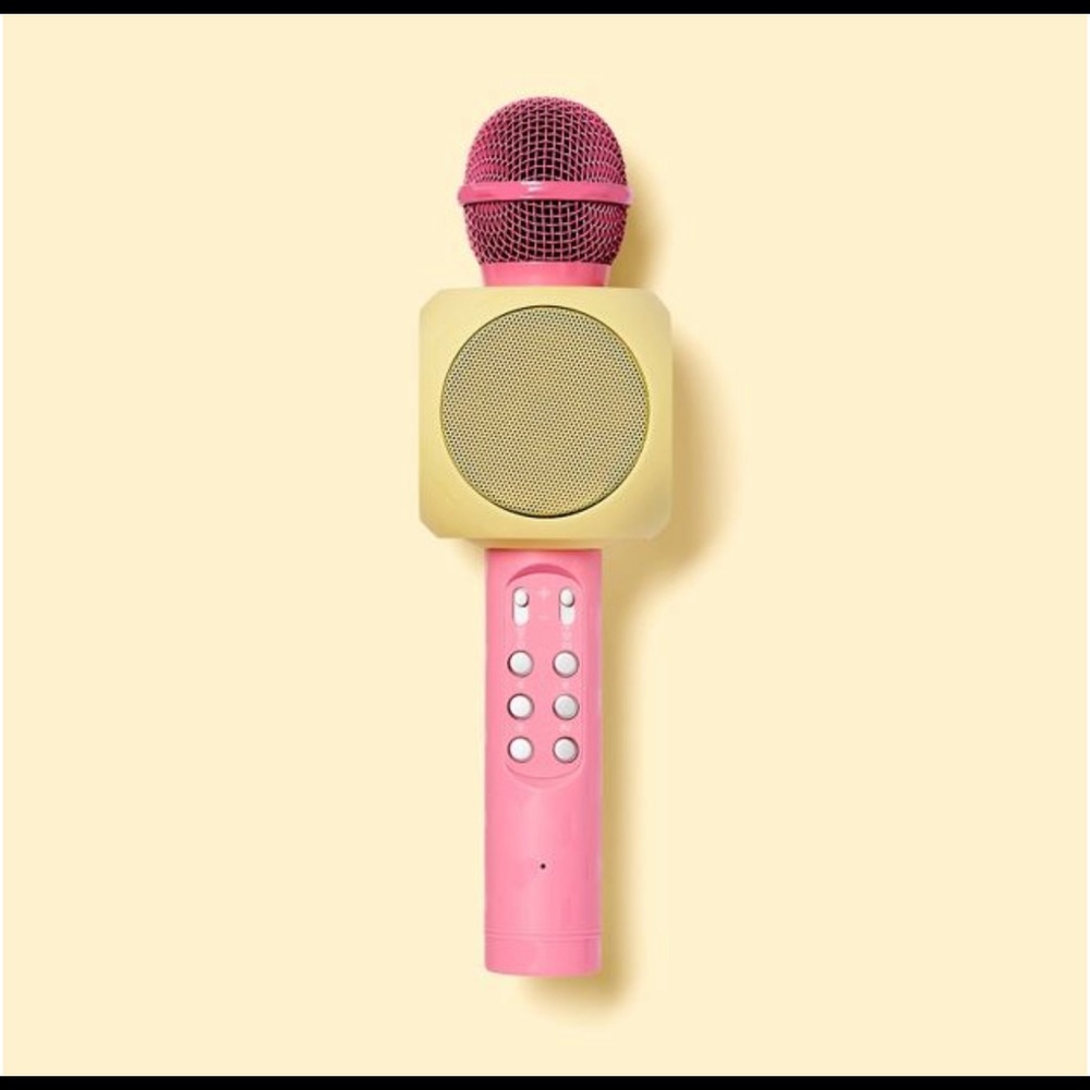 Stoney Clover Lane x Target wireless led light up microphone